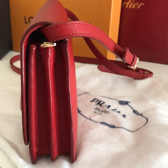 Prada bag - Picture 4 of 7